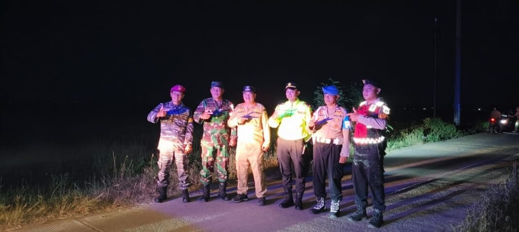 polsek-blanakan-gelar-patroli-malam-gabungan,-sinergi-muspika-hadirkan-rasa-aman
