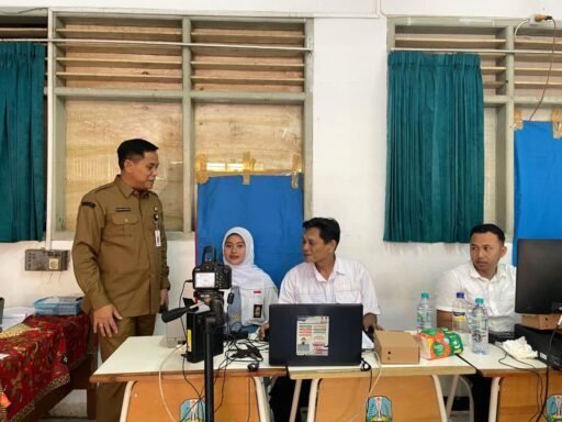 disdukcapil-jember-hadirkan-“jempol-disko”-di-sekolah,-ratusan-siswa-rekam-ktp-el