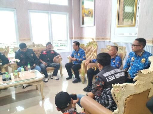 lsm-harimau-kepung-pemkab-subang,-tuntut-tindakan-tegas