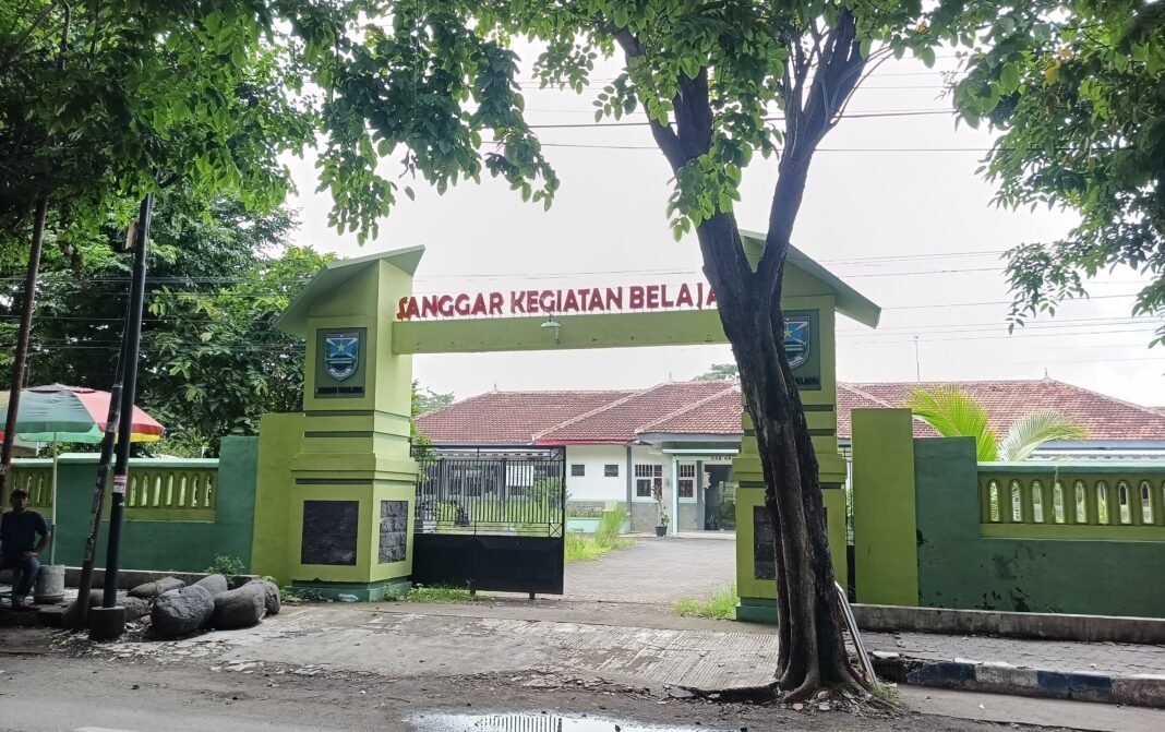 Dugaan Penahanan Ijazah di SKB Kraksaan