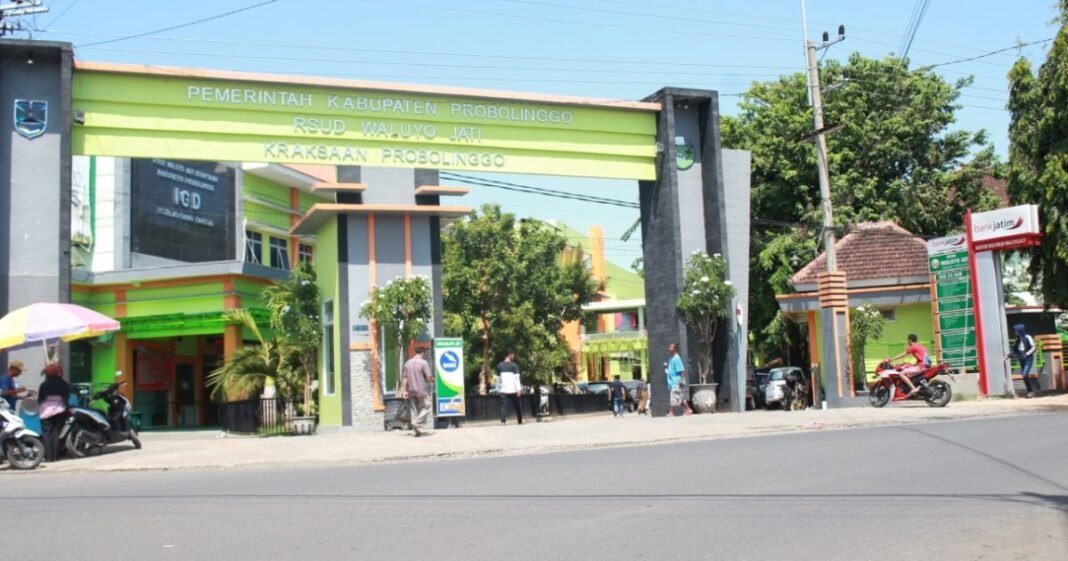 Dramatis! Pasien Muntah Muntah Ditolak Rawat Inap, RSUD Waluyo Jati Kraksaan Klarifikasi