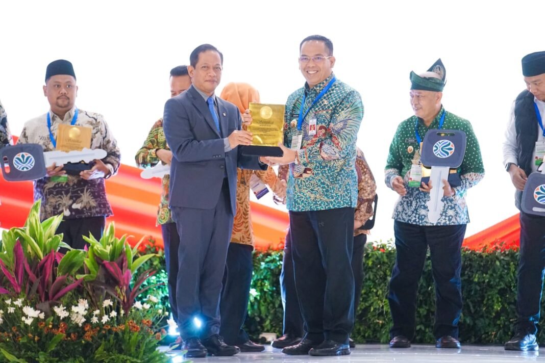Kota Probolinggo Raih Predikat Menuju Kota Bersih dalam Penilaian Kinerja Pengelolaan Sampah