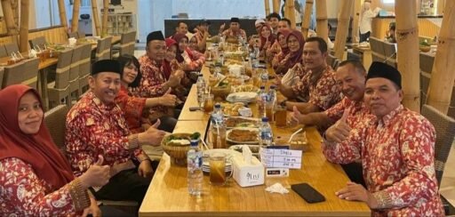 PPNI Kabupaten Probolinggo Bagikan 500 Takjil Sambut HUT ke-52